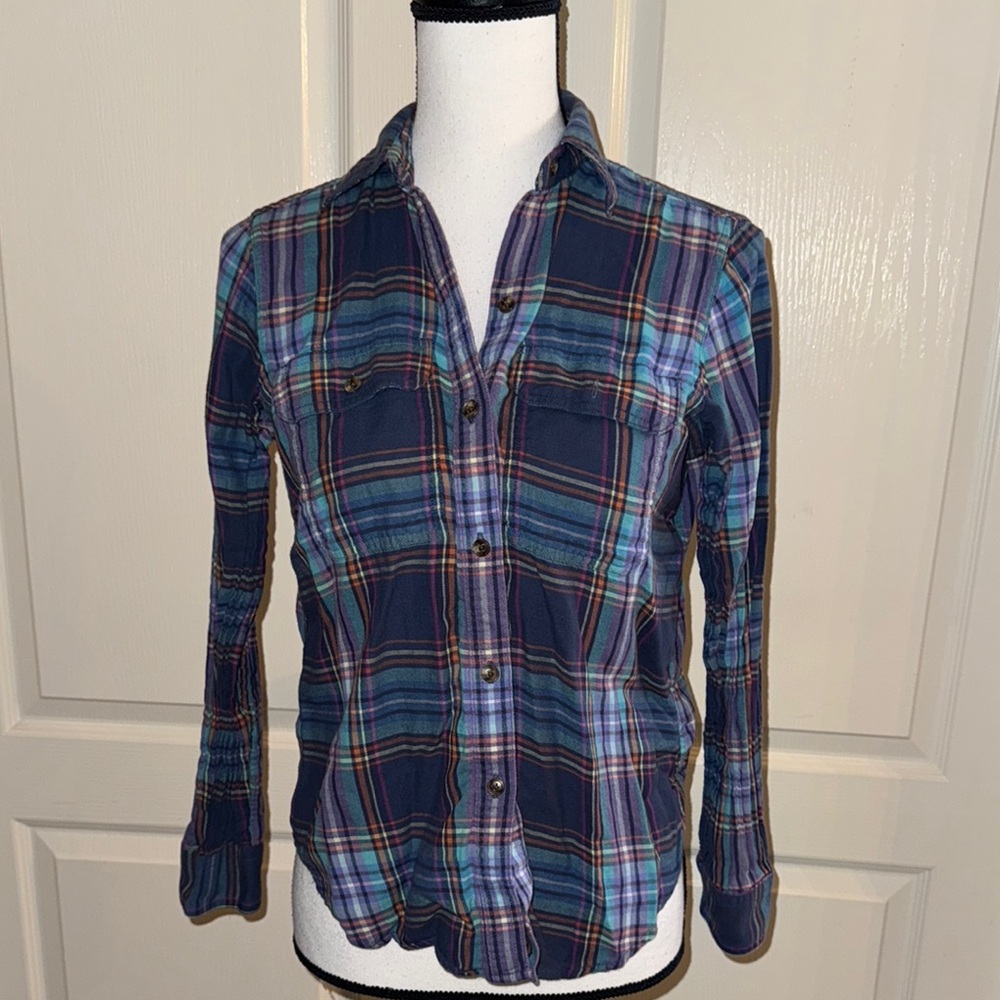 CHAPS - Petite’s Multicolor Plaid Shirt - Size Small
